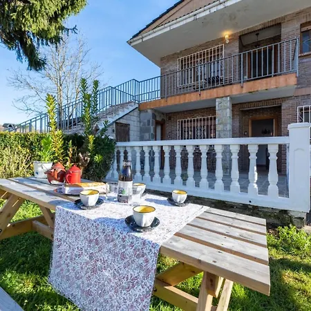 Casa Villa Maria Canales  Buitenkant foto