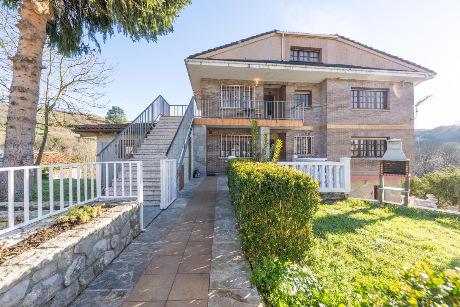 Casa Maria Canales (Asturias)